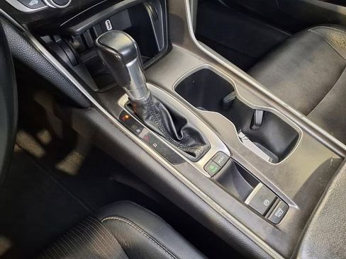 Used 2018 Honda Accord Sport image 11