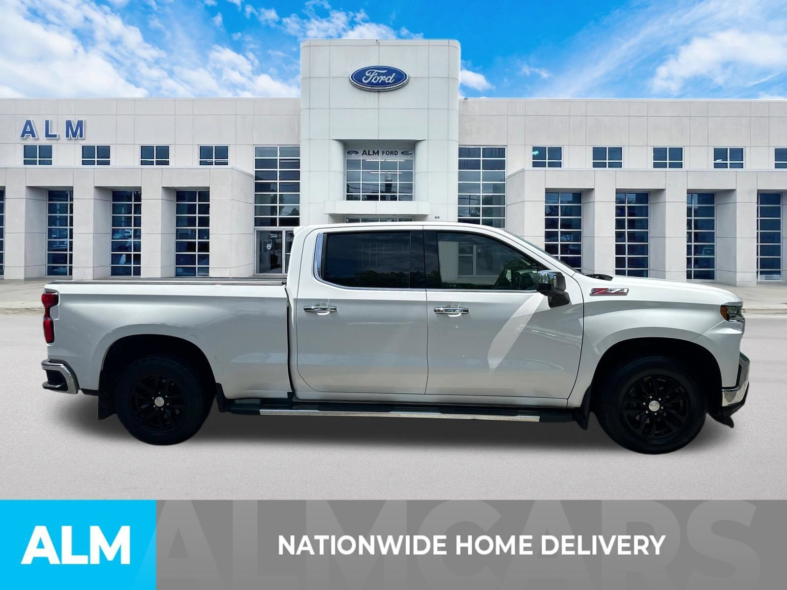 Used 2021 Chevrolet Silverado 1500 LTZ w/ Technology Package AWD/4WD image 4