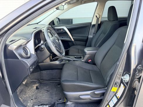 Used 2018 Toyota RAV4 LE w/ All Weather Liner Package AWD/4WD image 10
