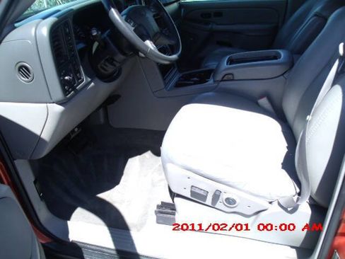 Used 2005 Chevrolet Avalanche Z71 w/ Sun And Sound Package image 9