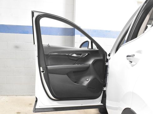 Used 2023 Buick Envision Essence FWD image 13