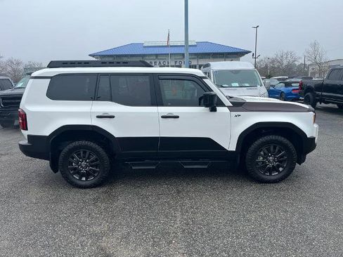 Used 2025 Toyota Land Cruiser 1958 image 4