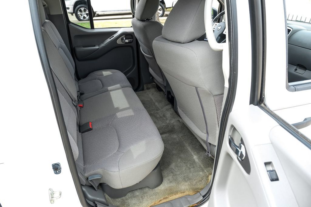 Used 2018 Nissan Frontier SV RWD image 33