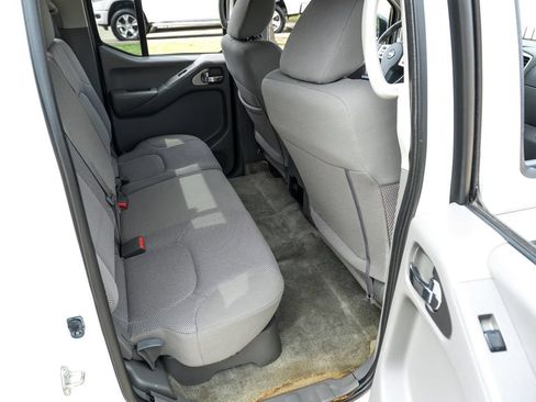 Used 2018 Nissan Frontier SV RWD image 33