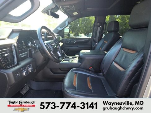 Used 2024 GMC Sierra 2500 AT4 w/ AT4 Premium Plus Package AWD/4WD image 17