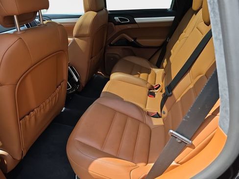 Used 2018 Porsche Cayenne GTS AWD/4WD image 17