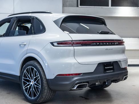 New 2026 Porsche Cayenne image 27