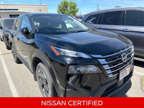 Certified 2025 Nissan Rogue SV AWD/4WD image 4