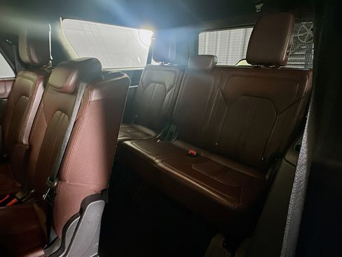 Used 2024 Ford Expedition Max Limited image 31