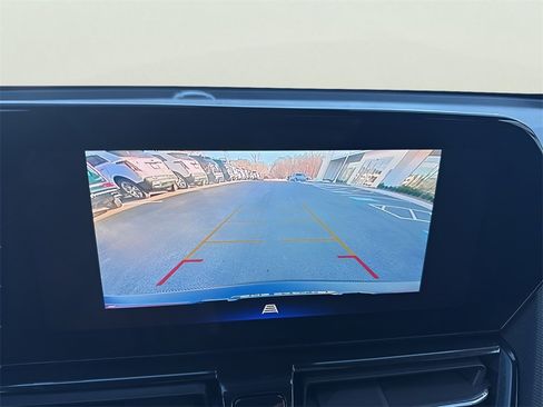 Used 2025 Chevrolet TrailBlazer RS w/ Driver Confidence Package image 23