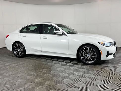 Used 2021 BMW 330i xDrive Sedan w/ Premium Package AWD/4WD image 3