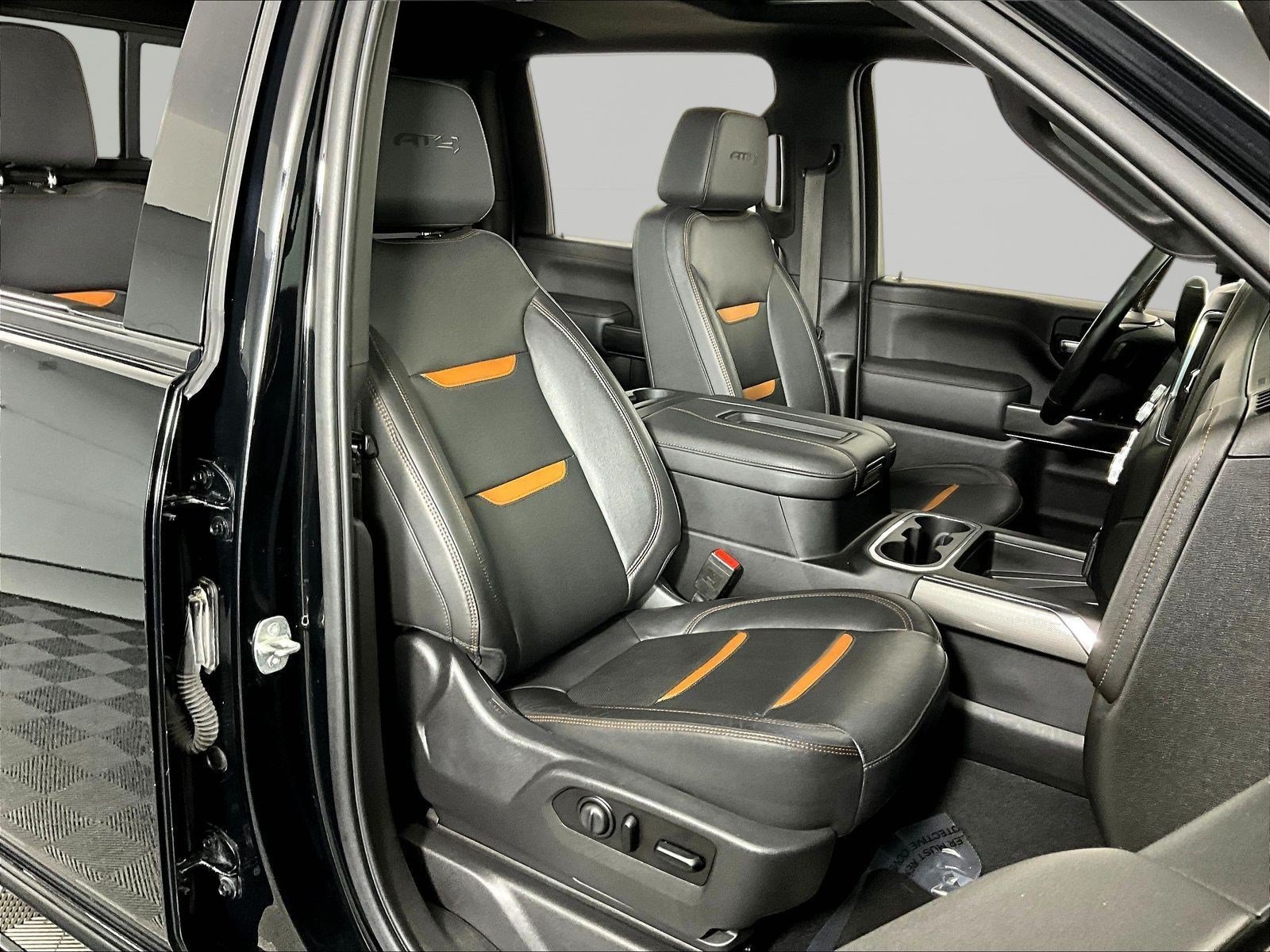 Used 2021 GMC Sierra 3500 AT4 w/ AT4 Premium Plus Package AWD/4WD image 30