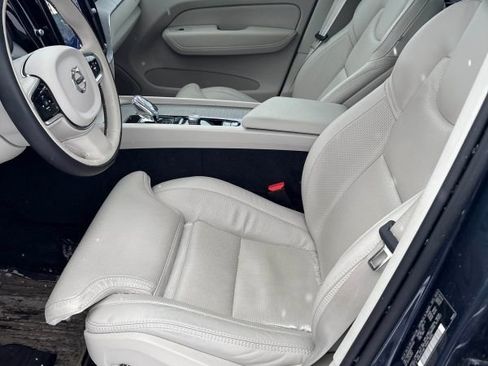 Used 2024 Volvo XC60 T8 Ultimate w/ Protection Package Premier image 2