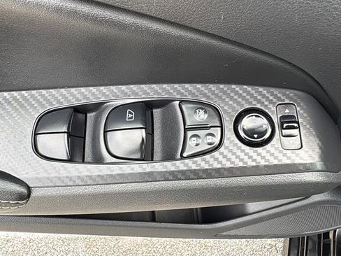 Used 2024 Nissan Altima 2.5 SV image 25