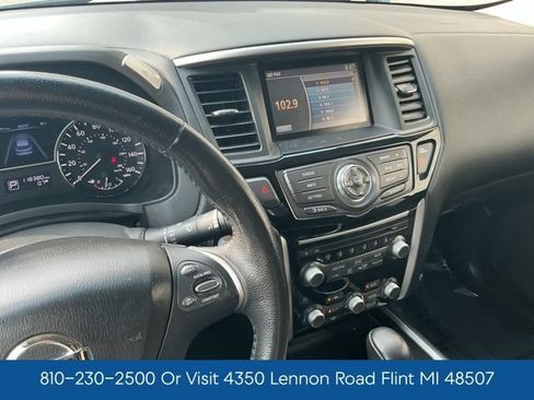 Used 2014 Nissan Pathfinder SV AWD/4WD image 19