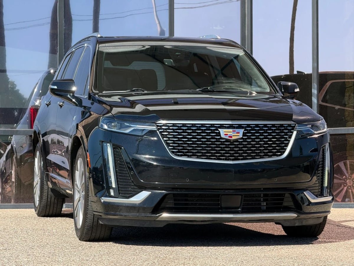Used 2020 Cadillac XT6 Premium Luxury FWD image 18