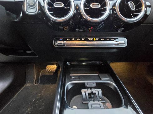 Used 2023 Mercedes-Benz GLA 250 4MATIC image 17