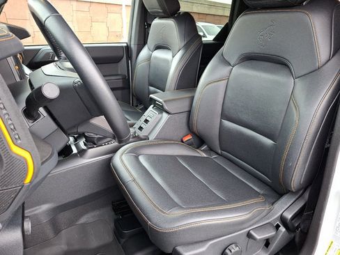 Used 2024 Ford Bronco Badlands w/ Sasquatch Package image 13