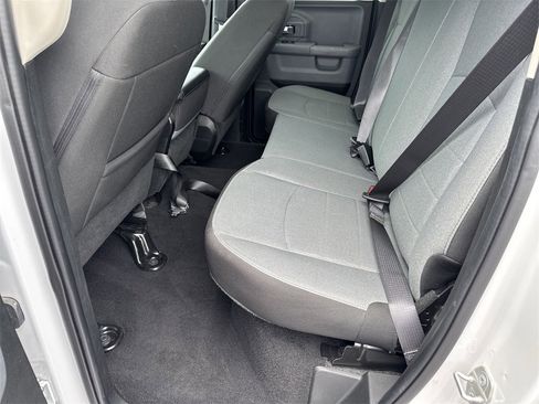 Used 2024 RAM 1500 Classic SLT image 20