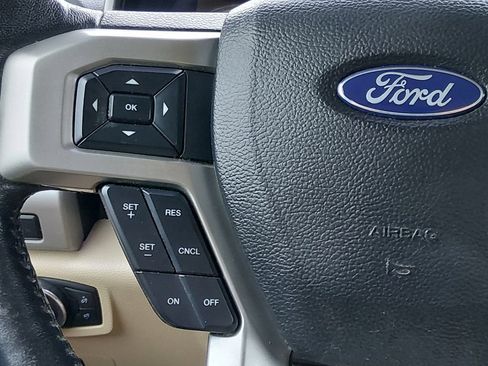 Used 2021 Ford F250 Lariat w/ Lariat Value Package AWD/4WD image 24