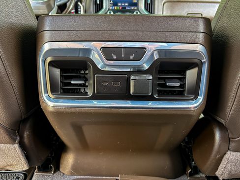 Used 2021 GMC Sierra 1500 Denali w/ Denali Ultimate Package AWD/4WD image 36
