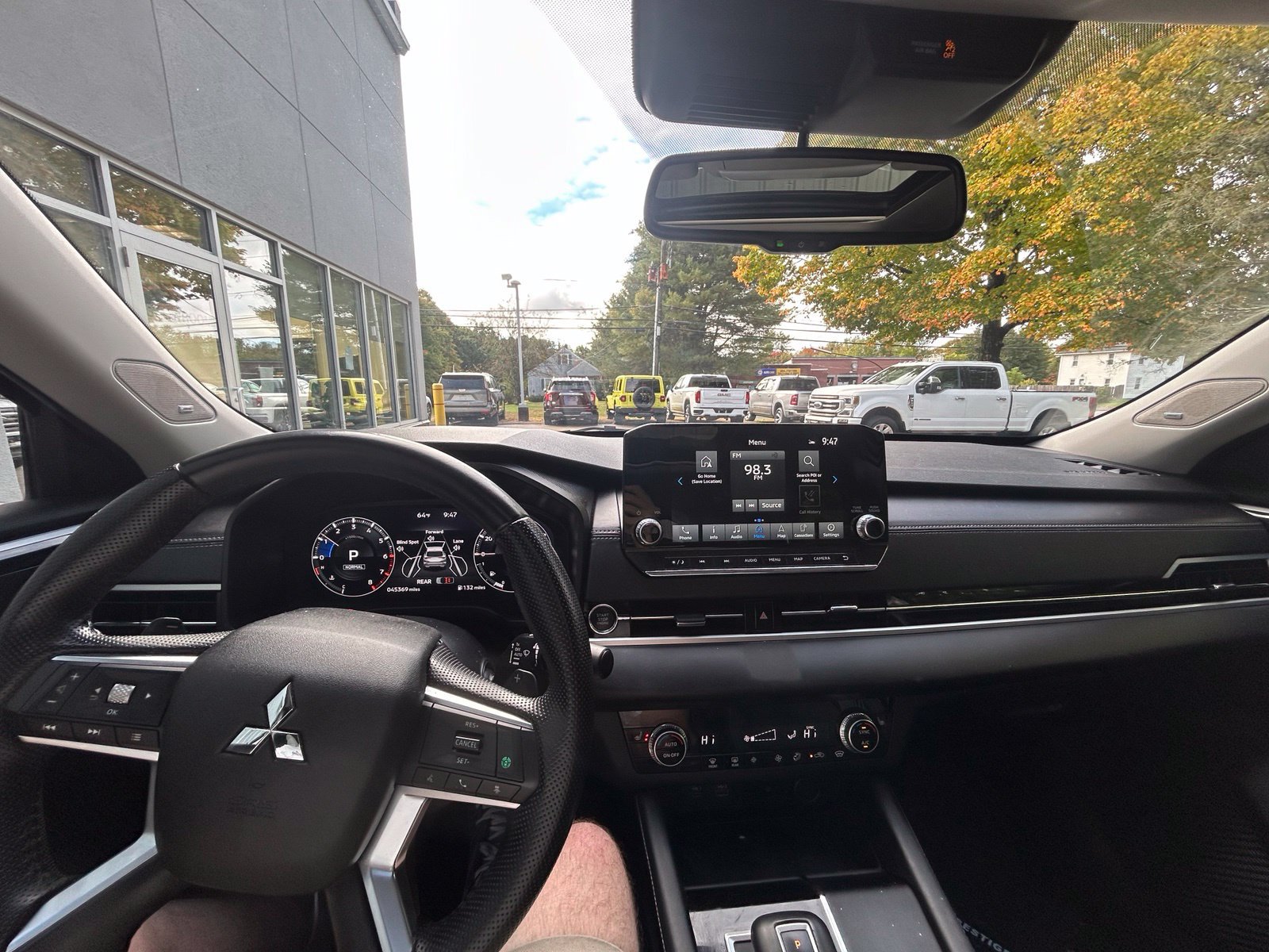 Used 2024 Mitsubishi Outlander SE AWD/4WD image 16