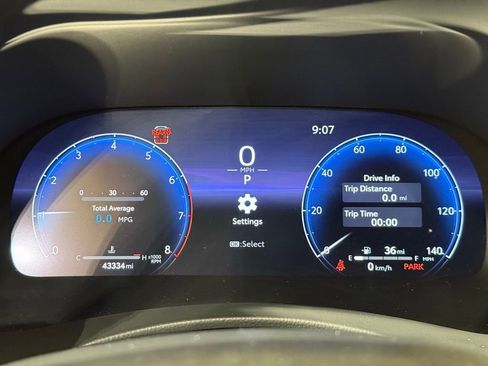 Used 2023 Toyota Highlander Limited image 28