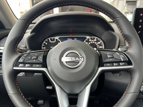 New 2025 Nissan Altima 2.5 SR image 22