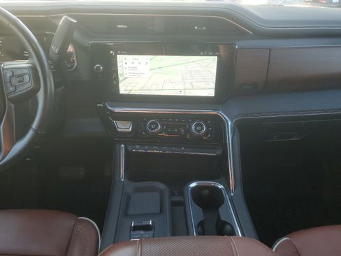 Used 2024 GMC Sierra 3500 Denali Ultimate image 10