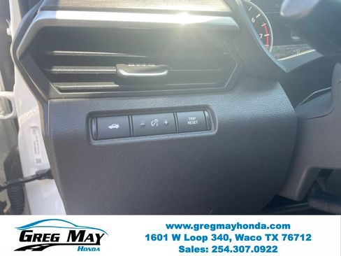 Used 2024 Nissan Altima 2.5 SV FWD image 14