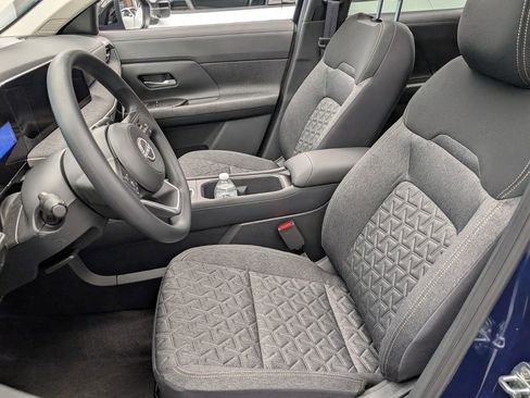 New 2026 Nissan Kicks SV w/ SV Premium Package FWD image 9