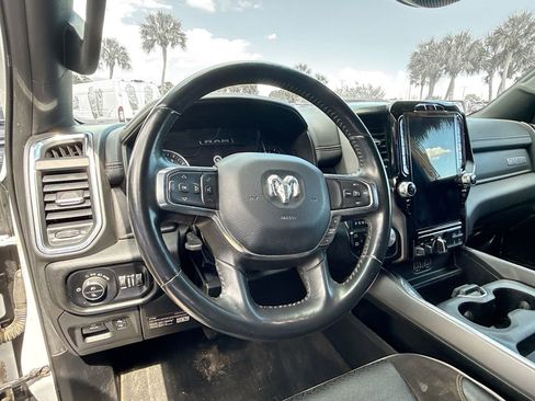 Used 2024 RAM 1500 Laramie AWD/4WD image 12