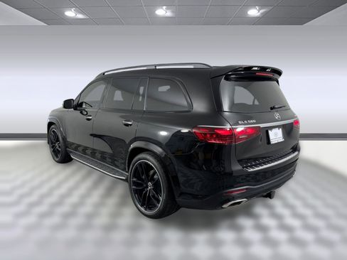 Used 2025 Mercedes-Benz GLS 580 4MATIC image 3