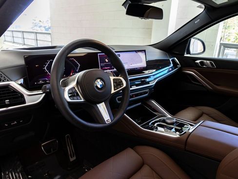 Certified 2025 BMW X6 xDrive40i image 16