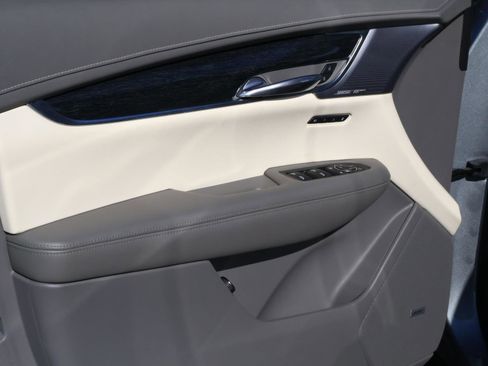 Certified 2023 Cadillac XT6 Premium Luxury image 21