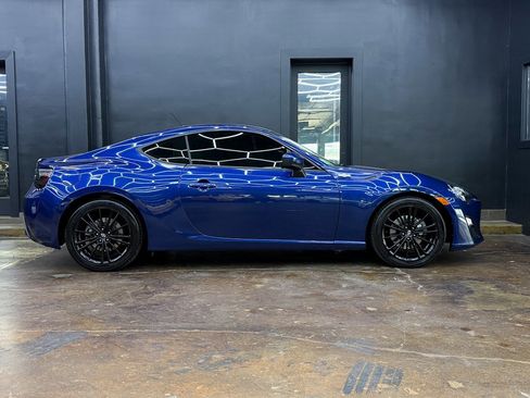 Used 2013 Scion FR-S image 10