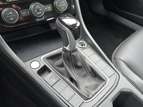 Used 2024 Volkswagen Jetta SE image 23