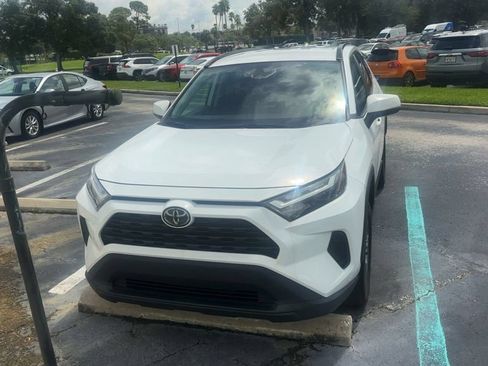 Used 2024 Toyota RAV4 XLE AWD/4WD image 2
