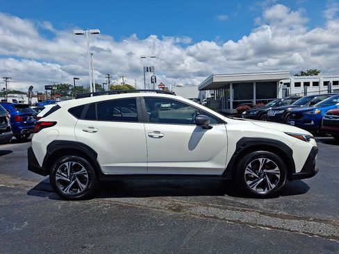 Used 2024 Subaru Crosstrek 2.0i Premium AWD/4WD image 7