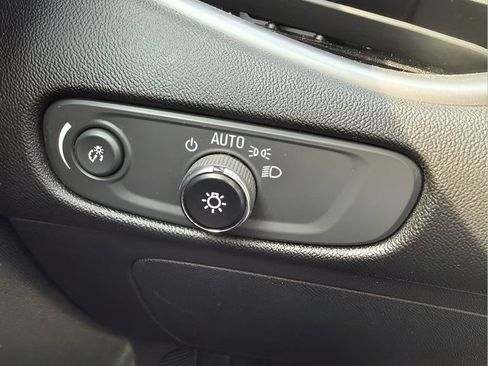 Used 2022 Chevrolet Malibu LT FWD image 24