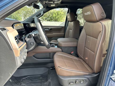 New 2026 Chevrolet Suburban High Country image 15