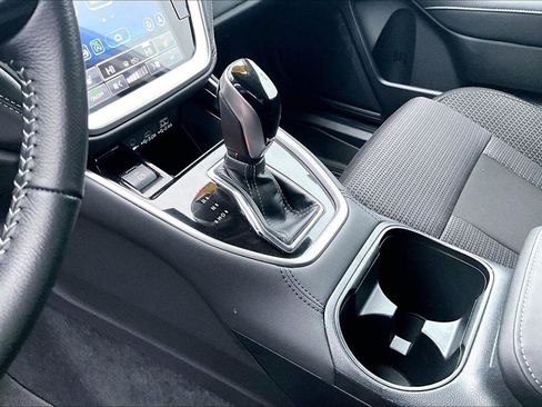 Used 2025 Subaru Outback Premium image 15