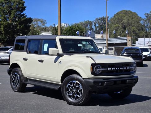 New 2026 Ford Bronco Outer Banks AWD/4WD image 12