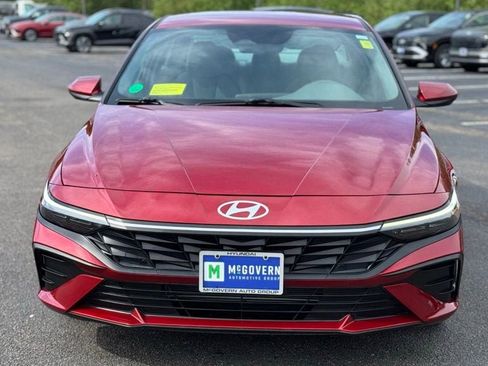 Used 2024 Hyundai Elantra SEL FWD image 3