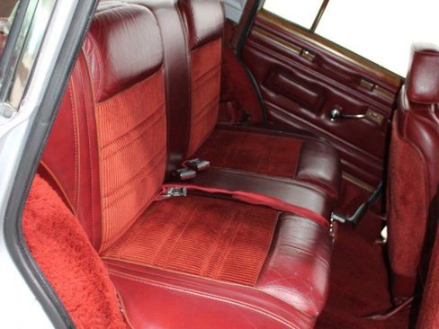 Used 1986 Jeep Grand Wagoneer image 79