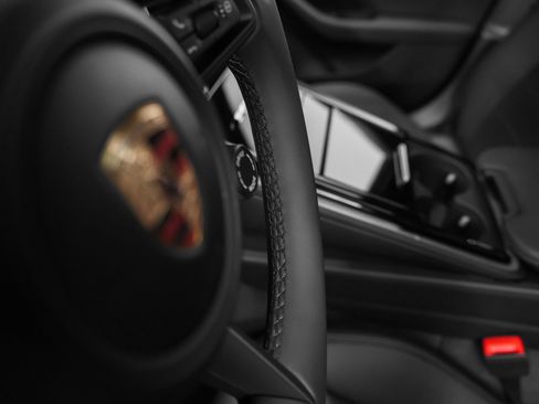 Certified 2025 Porsche Panamera 4 AWD/4WD image 29