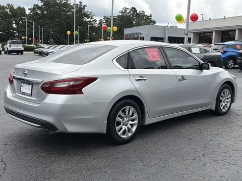 Used 2018 Nissan Altima 2.5 S w/ S Convenience Package FWD image 7
