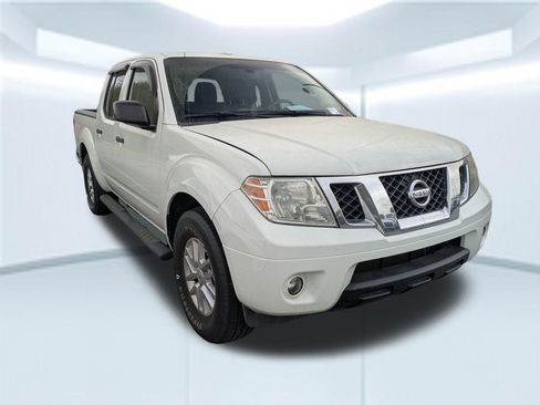 Used 2015 Nissan Frontier SV w/ SV Value Truck Package image 3