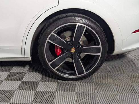 Used 2023 Porsche Cayenne GTS AWD/4WD image 13