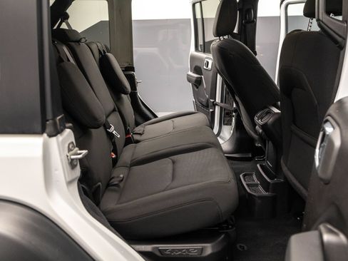 Used 2023 Jeep Wrangler Unlimited w/ Cold Weather Group AWD/4WD image 33